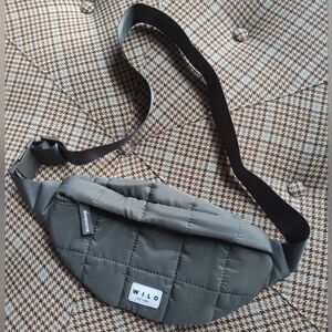 Wilo The Label Unisex Olive Green Granola Core Quilted Fanny Pack Crossbody Bag